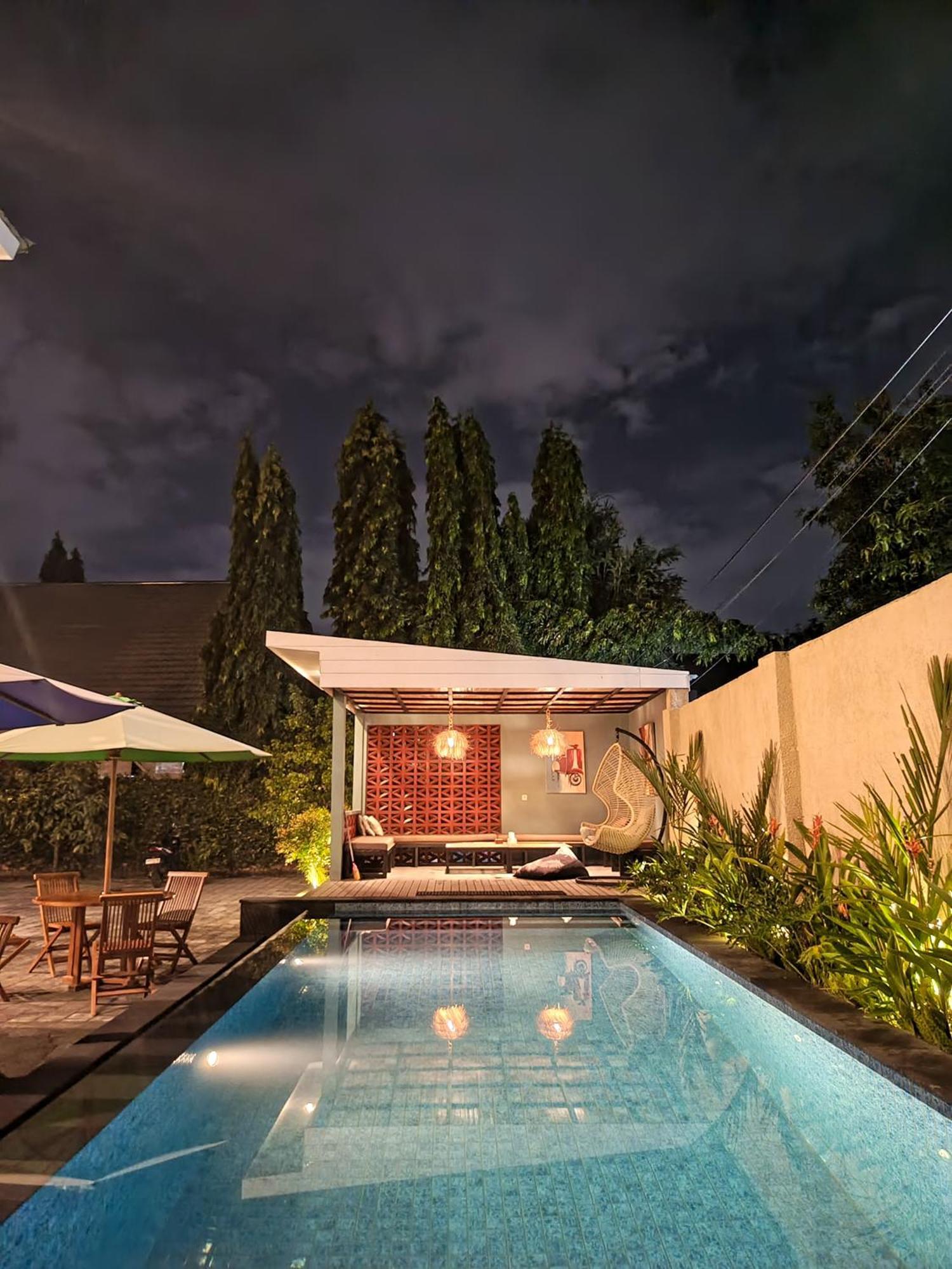 Zavana Rooms & Restaurant Tanjungkarang Exteriér fotografie