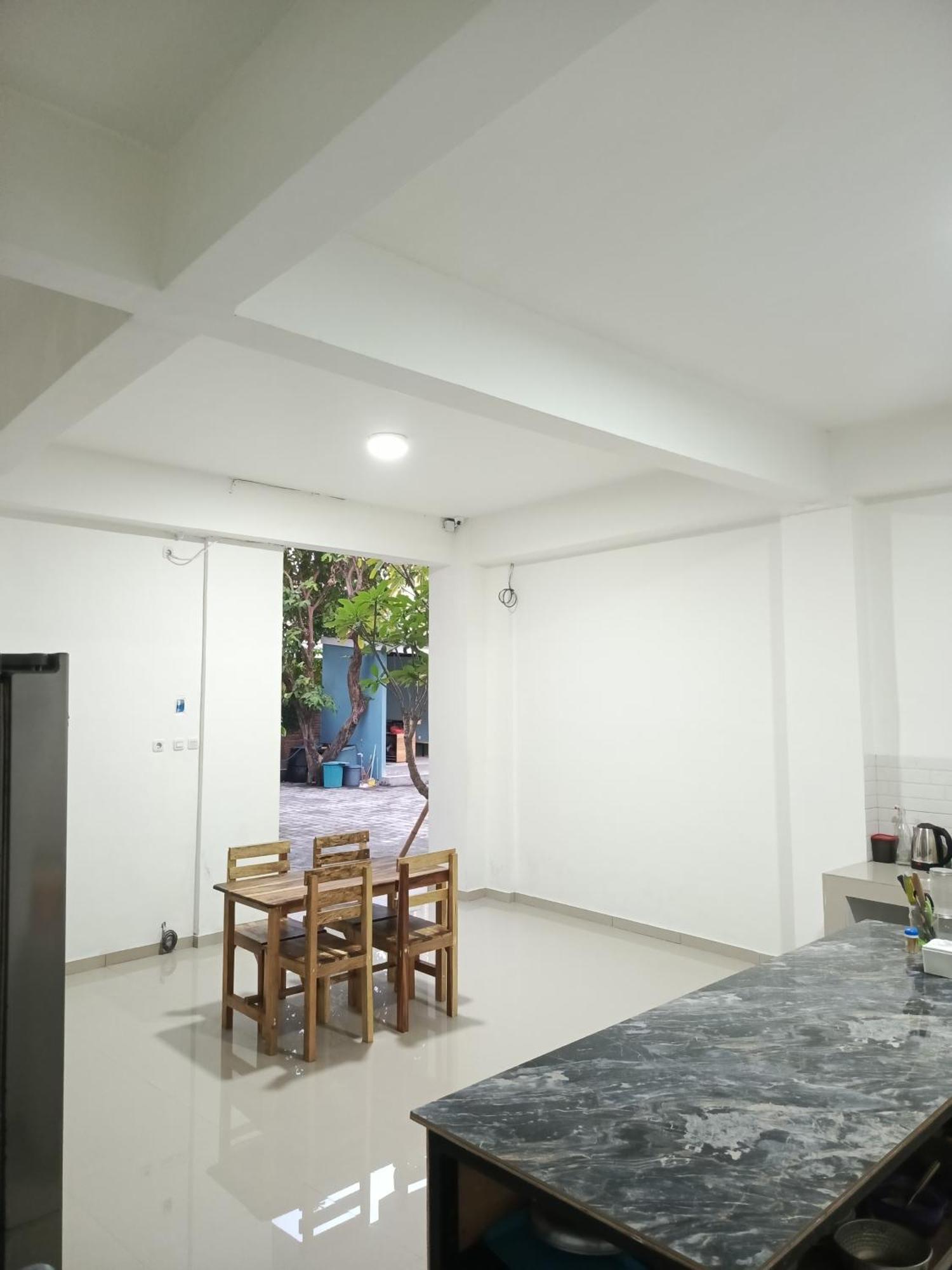 Zavana Rooms & Restaurant Tanjungkarang Exteriér fotografie