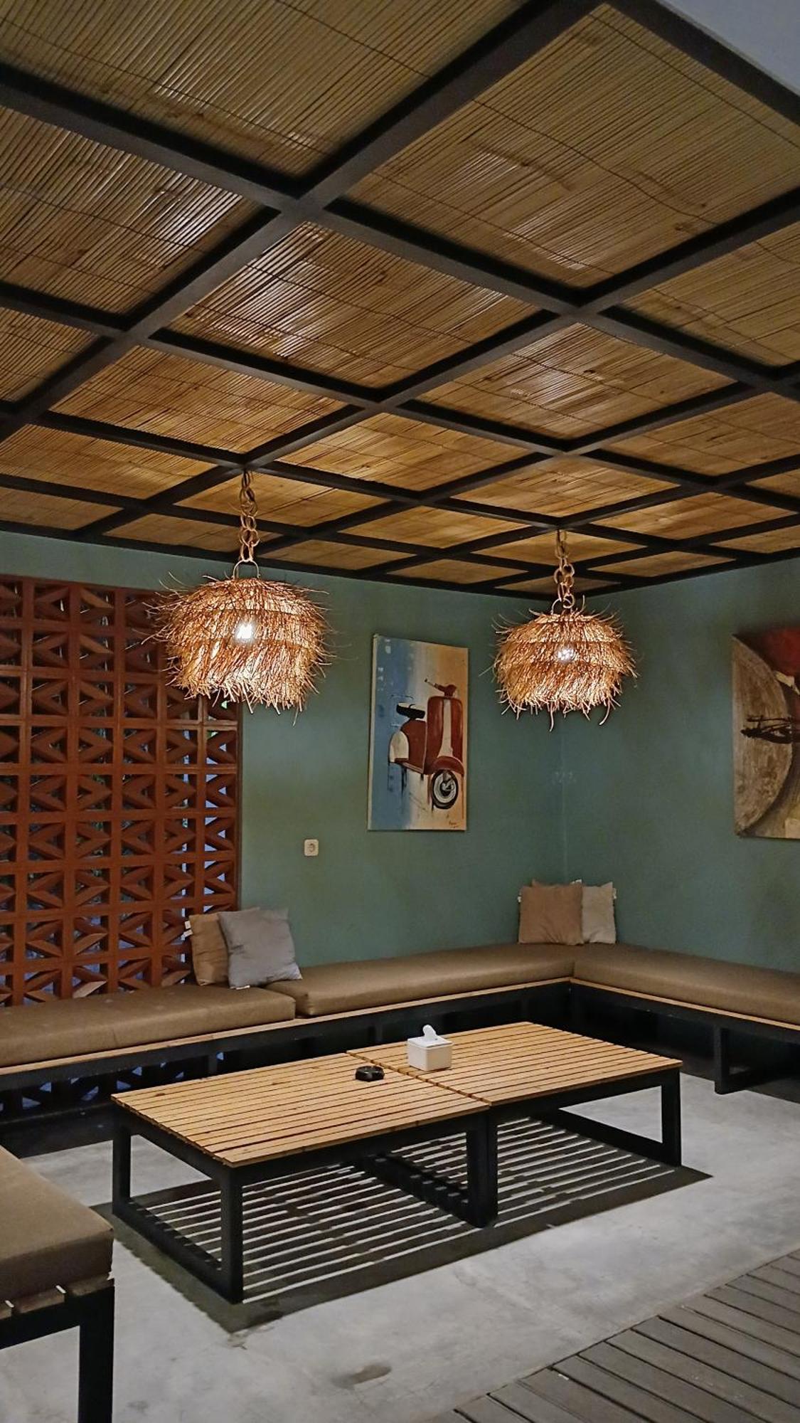 Zavana Rooms & Restaurant Tanjungkarang Exteriér fotografie