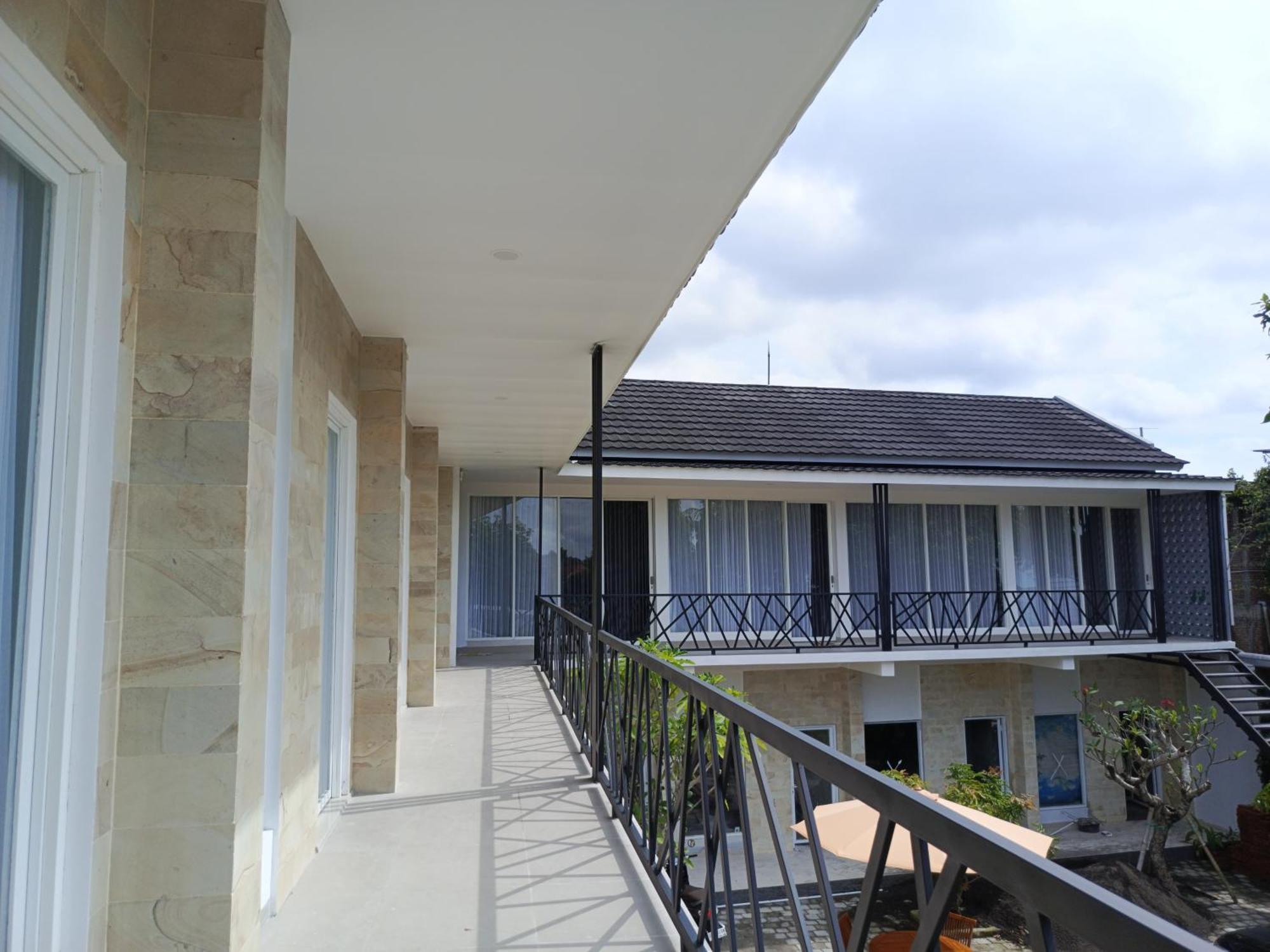 Zavana Rooms & Restaurant Tanjungkarang Exteriér fotografie